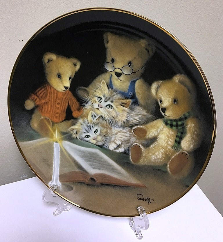 FRANKLIN MINT HEIRLOOM COLLECTION BY SUE WILLIS : R250.00 each