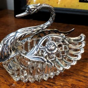CUT GLASS AND SILVER SWAN (1)